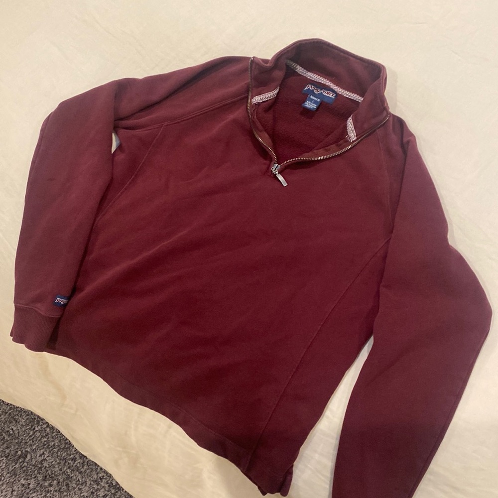 Quarter zip maroon jansport sweatshirt size large- fits like a medium
